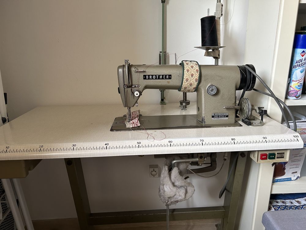 MACHINE A COUDRES INDUSTRIELLES 0 Tarascon (13)