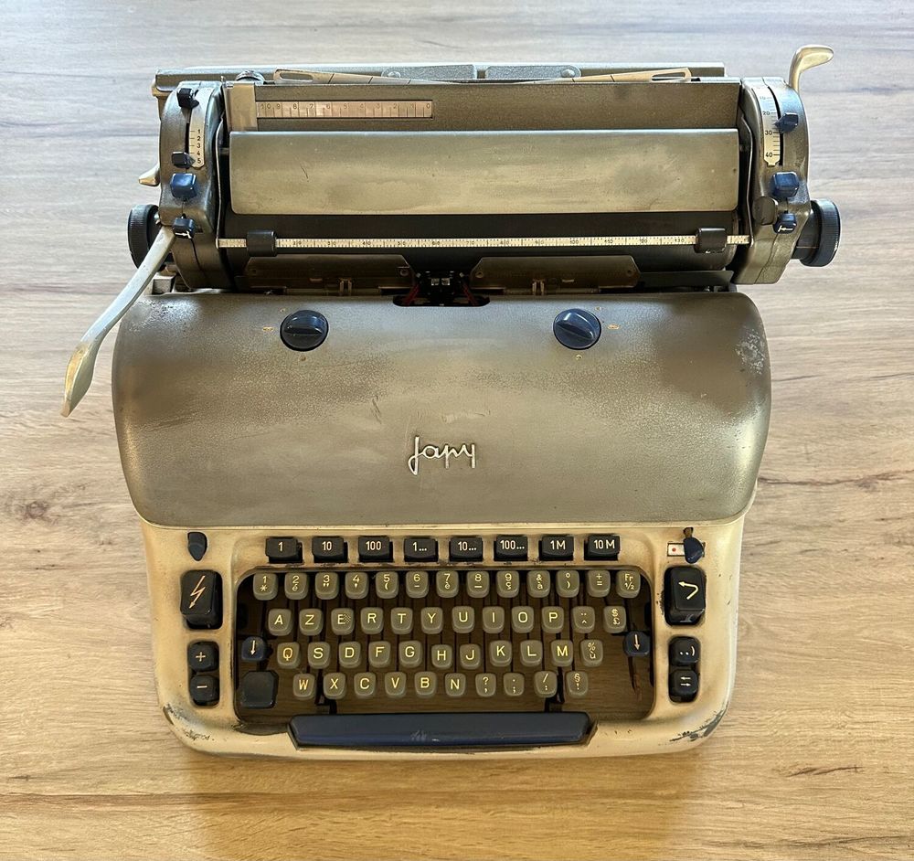 Machine � �crire ancienne JAPY 1950 80 Mussidan (24)