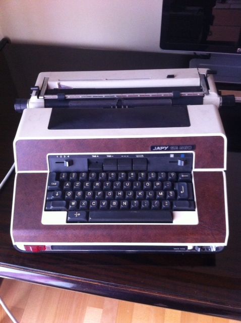 MACHINE A ECRIRE ELECTRIQUE JAPY 50 Gradignan (33)