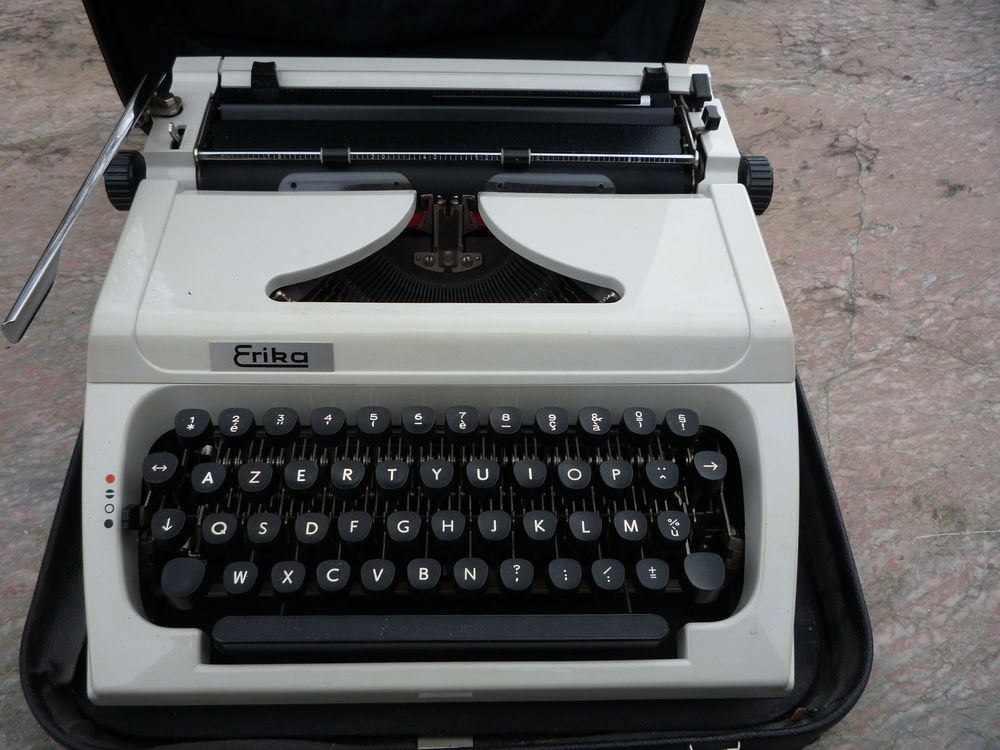 Machine � �crire Erika (G)
25 Castres (81)