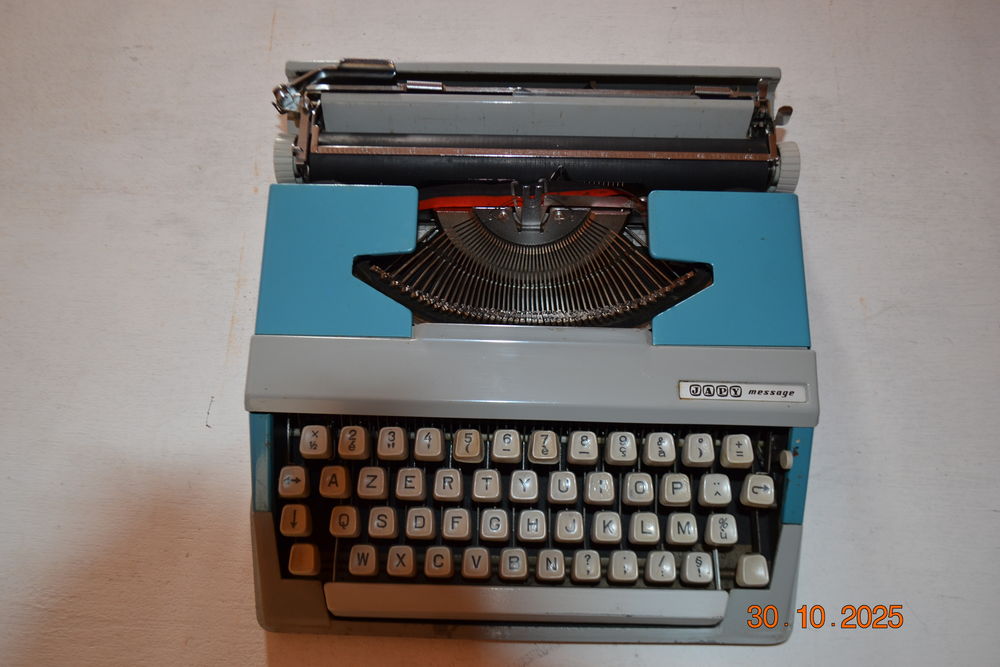 Machine � �crire de voyage 25 Le Neubourg (27)