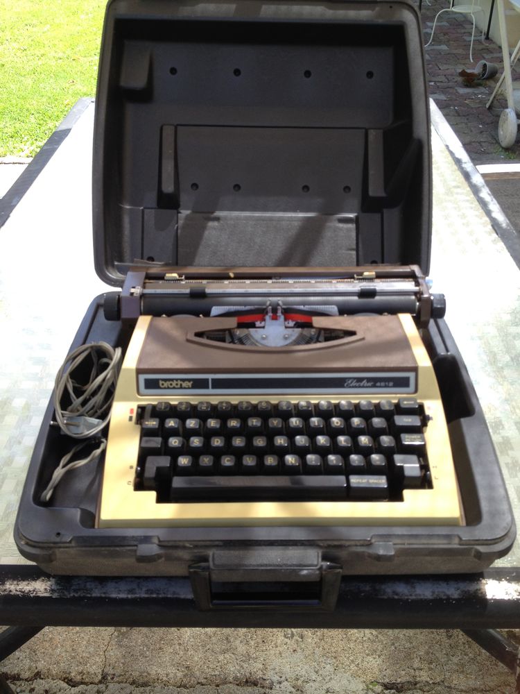 Machine à écrire 40 Joué-sur-Erdre (44)