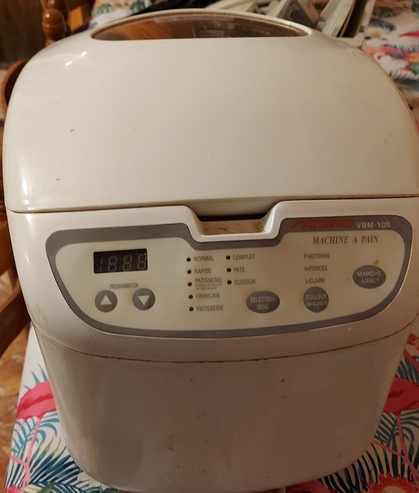 Machine � faire le pain 15 Salon-de-Provence (13)