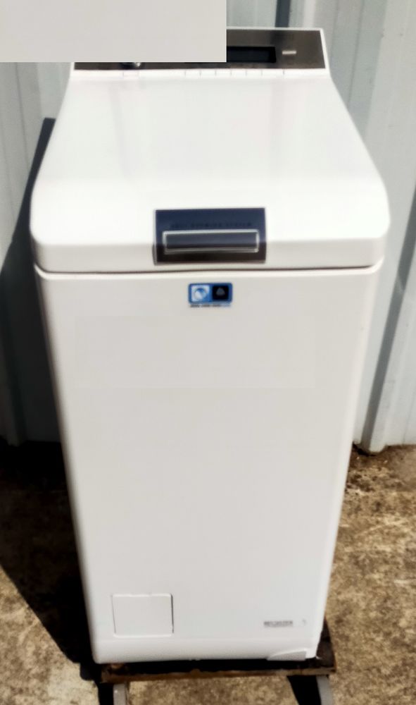 MACHINE A LAVER  A.E.G. CLASSE ENERGIE A+++ 120 Marsac-sur-l'Isle (24)