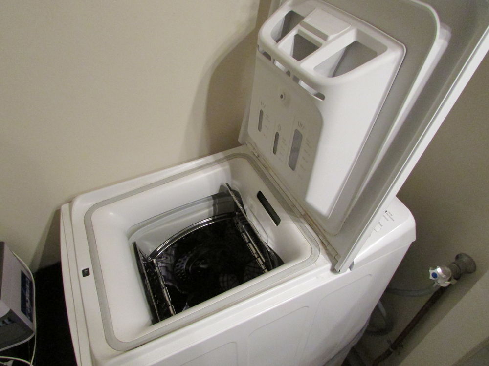 machine � laver �tat neuf(2018) prix � d�battre (250 euro) 0 Nantes (44)