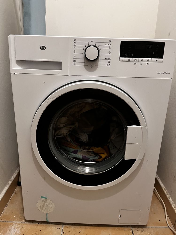machine � laver marque Boulanger. 8  kg et 1400 tours 280 Sainte-Anne (97)
