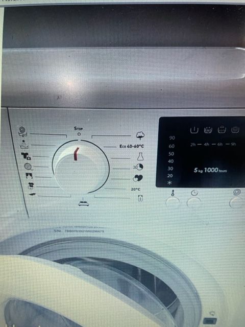 MACHINE A LAVER QUASI NEUVE 180 Cr�teil (94)