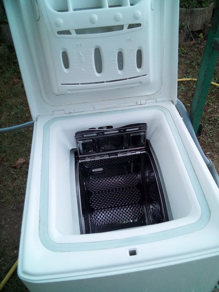 Machine � laver
200 Saint-Denis-l�s-Bourg (01)