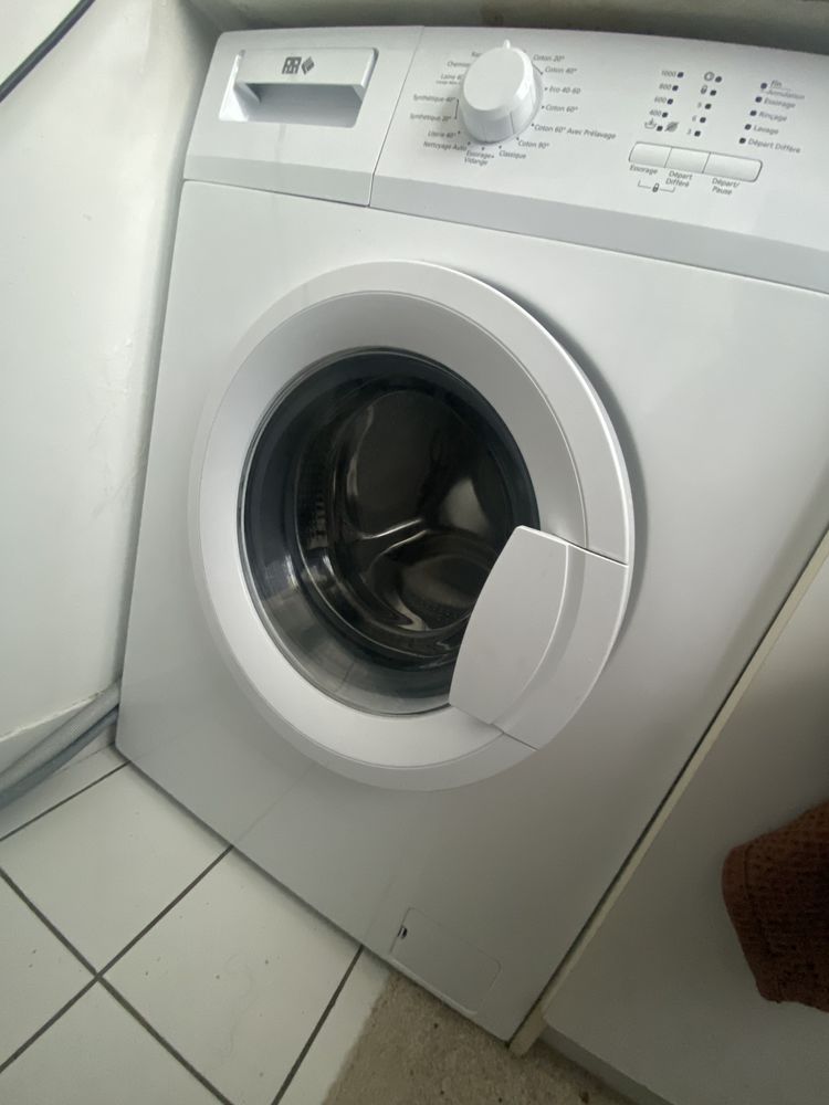 Machine � laver 130 Paris 17 (75)