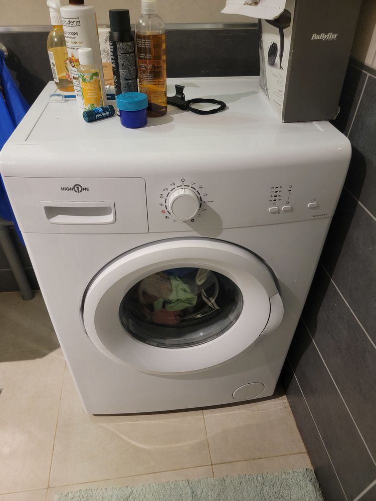 Machine � laver 100 Sainte-Mesme (78)