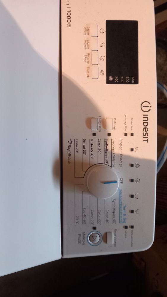 MACHINE A LAVER 150 Auray (56)