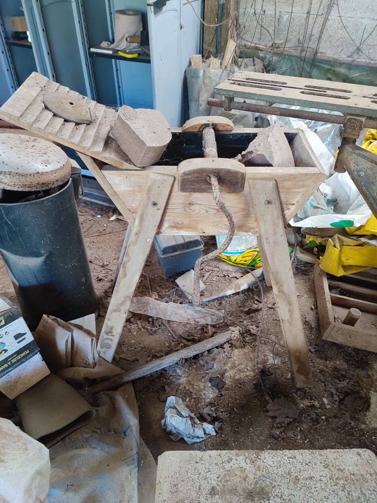 Machine de menuisier. 0 Henvic (29)