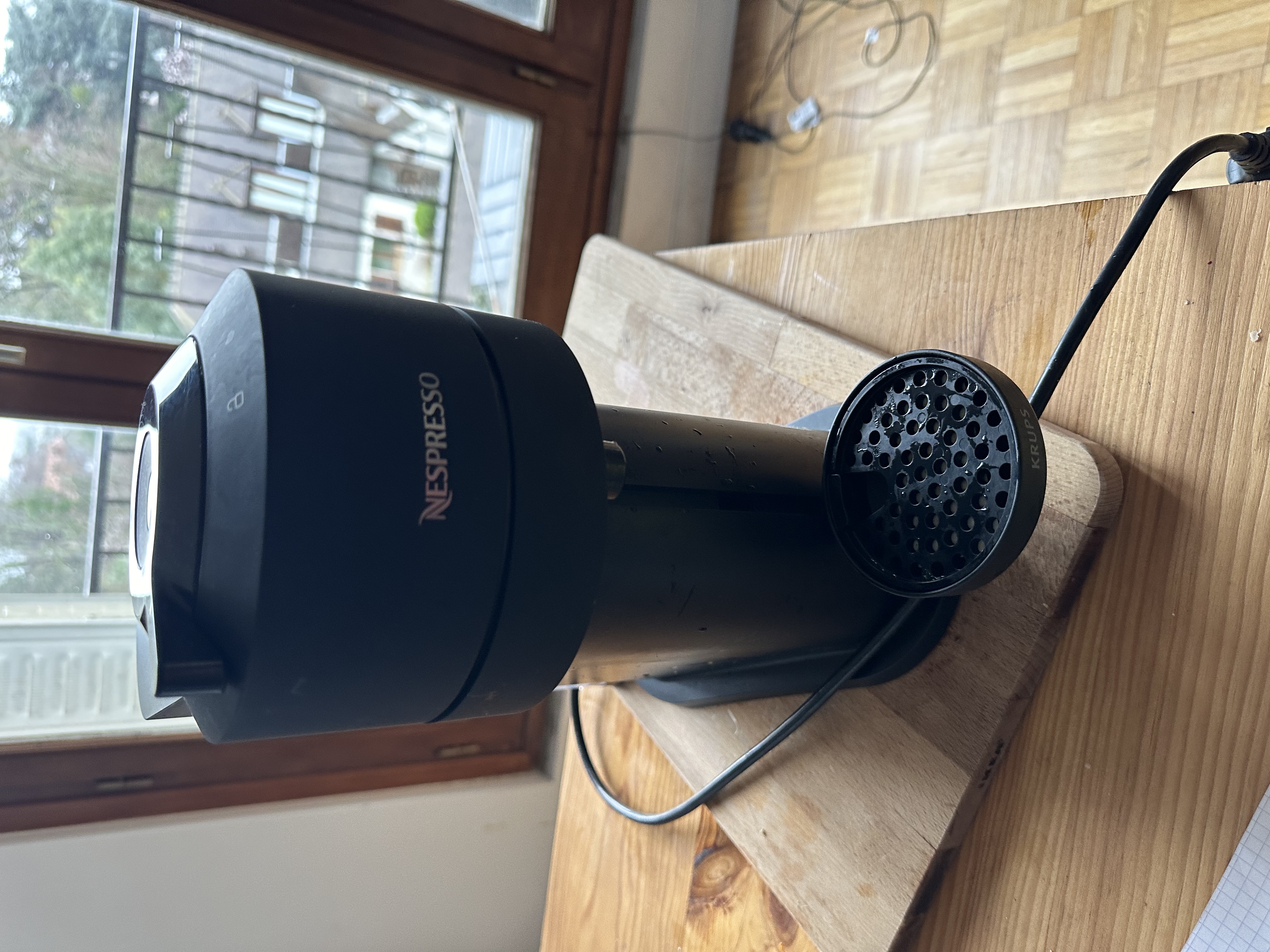 Machine Nespresso Vertuo � moiti� prix 45 Saint-Maur-des-Foss�s (94)