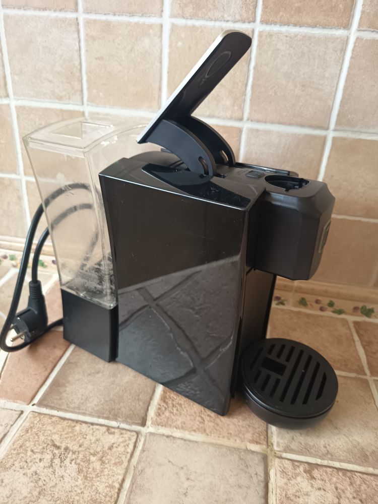 machine a the ''nestle'' 30 Marignane (13)