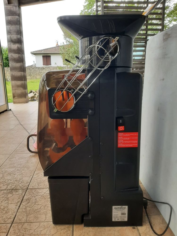 Machine � Presser les Oranges et ou Citrons 600 Niort (79)