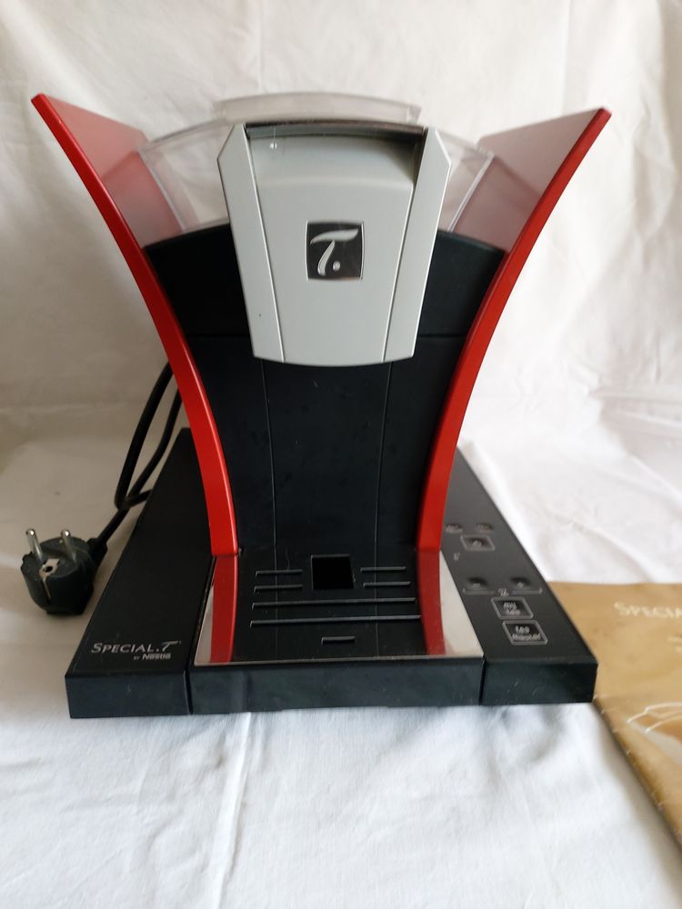 Machine � th� Sp�cial T Nestl� 15 Savigny-sur-Orge (91)