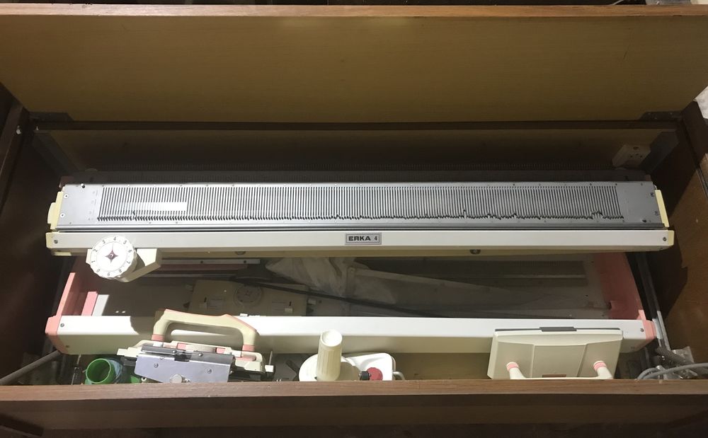 Machine � tricoter Erka 4 et divers 150 Vabres-l'Abbaye (12)