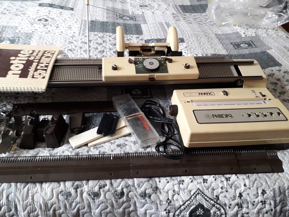 Machine � tricoter PHILDAR 150 Jou�-l�s-Tours (37)