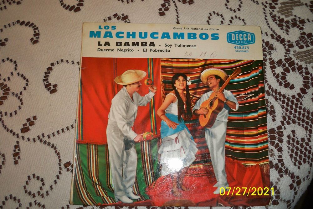 LOS MACHUCAMBOS  45 T   LA BAMBA  
7 Sucy-en-Brie (94)