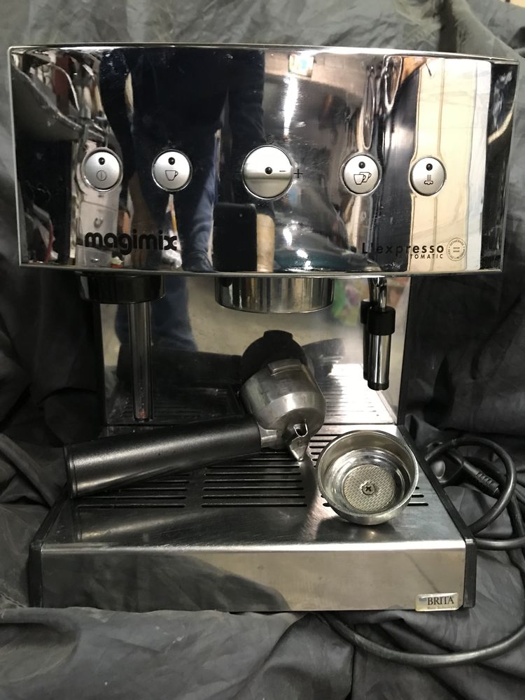 Magimix expresso 11413 120 Marseille 12 (13)