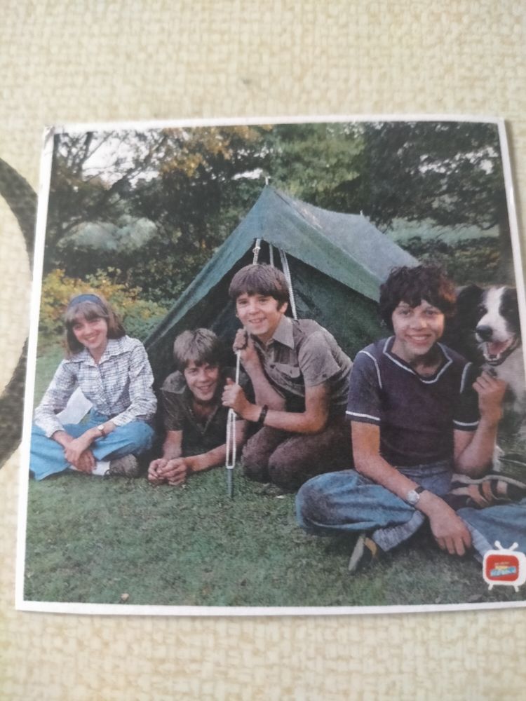 magnet le club des cinq 5 Miribel (01)