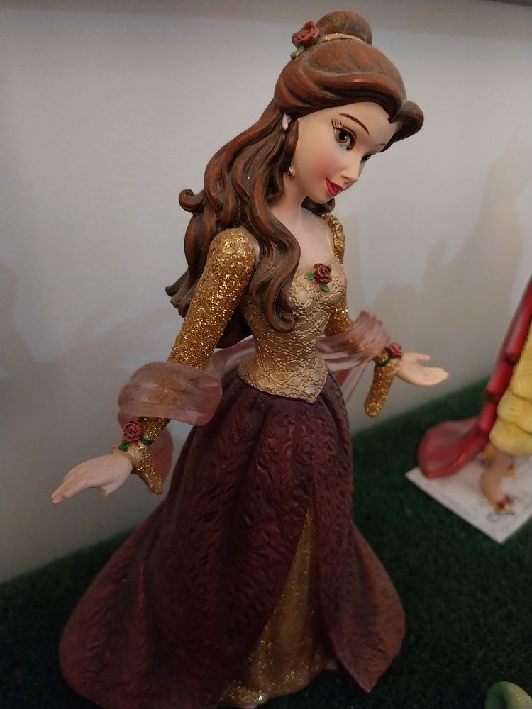 Magnifique belle de Disneyland Paris haute couture 75 Saint-Laurent-du-Var (06)