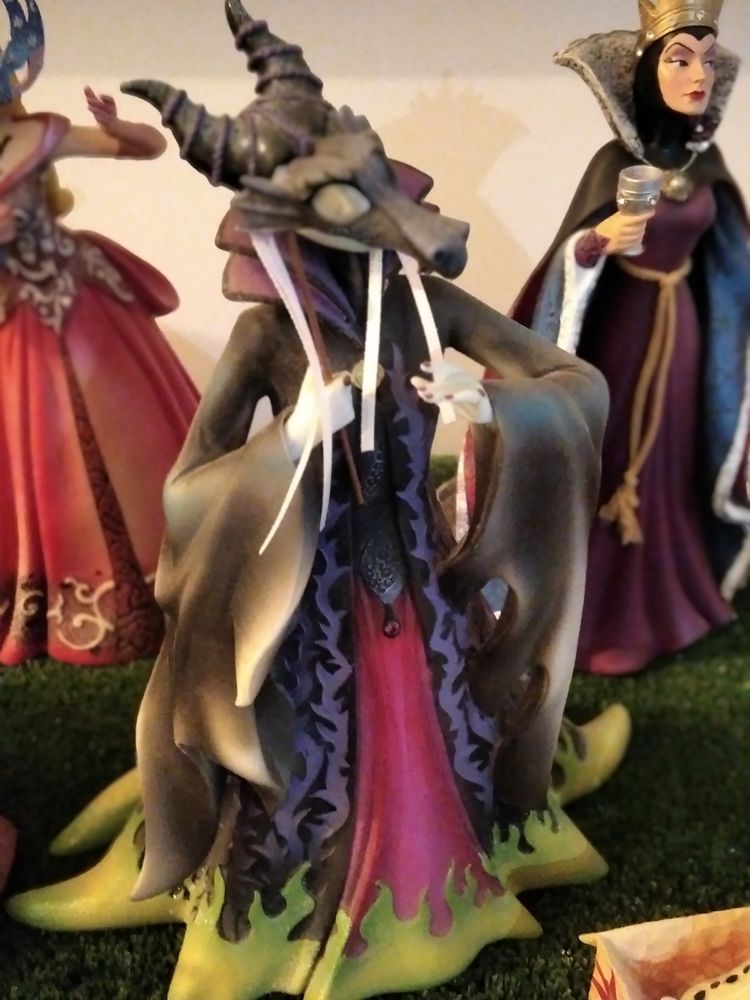 Magnifique figurine haute couture Disney mal�fique masquerad 80 Saint-Laurent-du-Var (06)