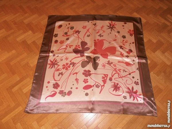 Magnifique foulard (V3) 10 Tours (37)