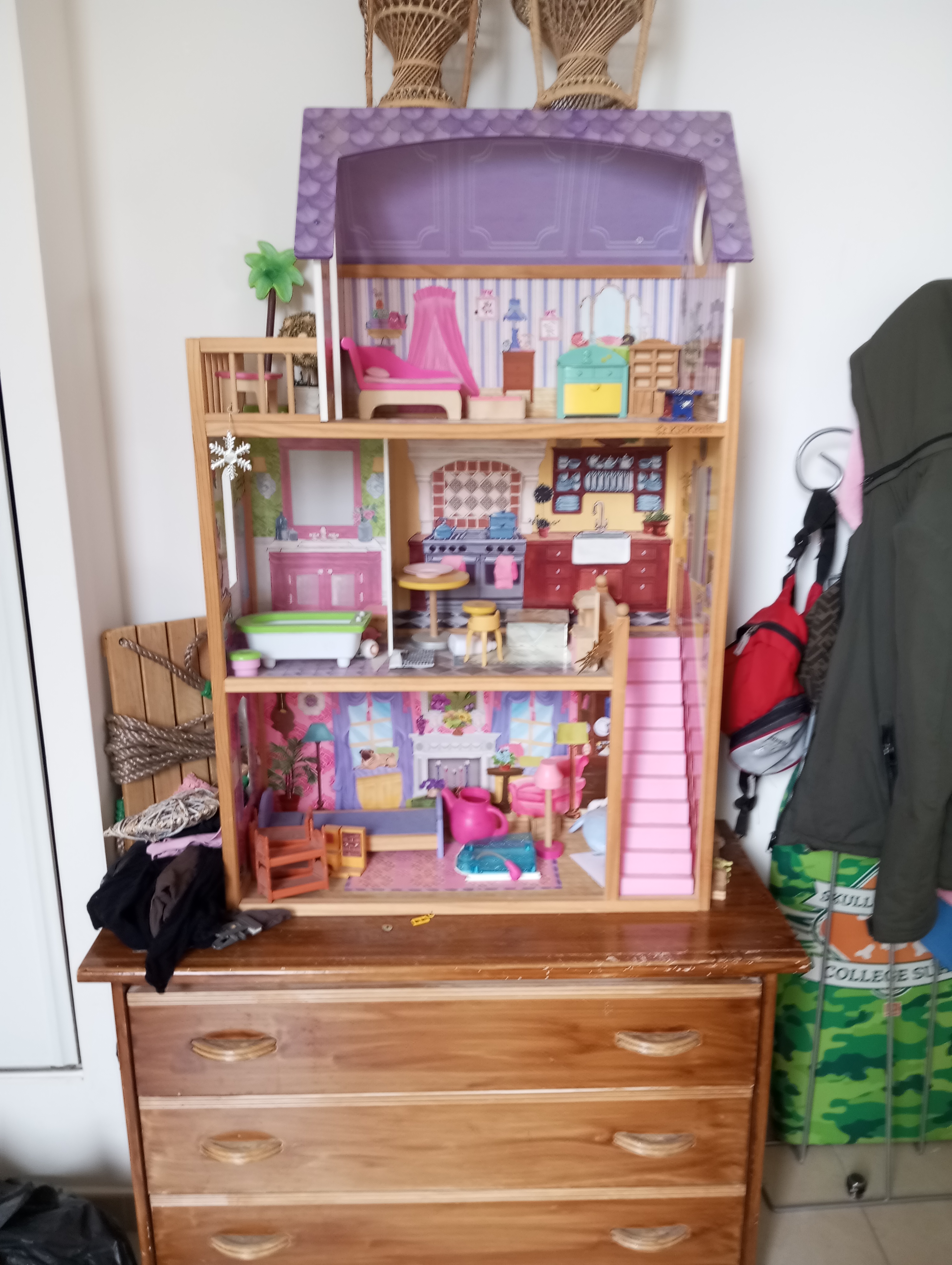 Magnifique maison de poup�e 40 N�mes (30)