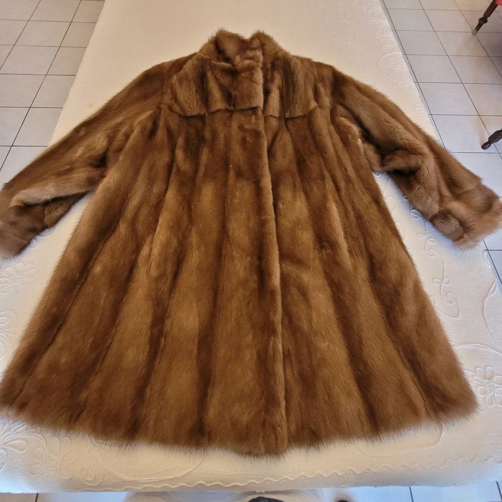 Magnifique manteau 3/4 de vison 800 Laplume (47)
