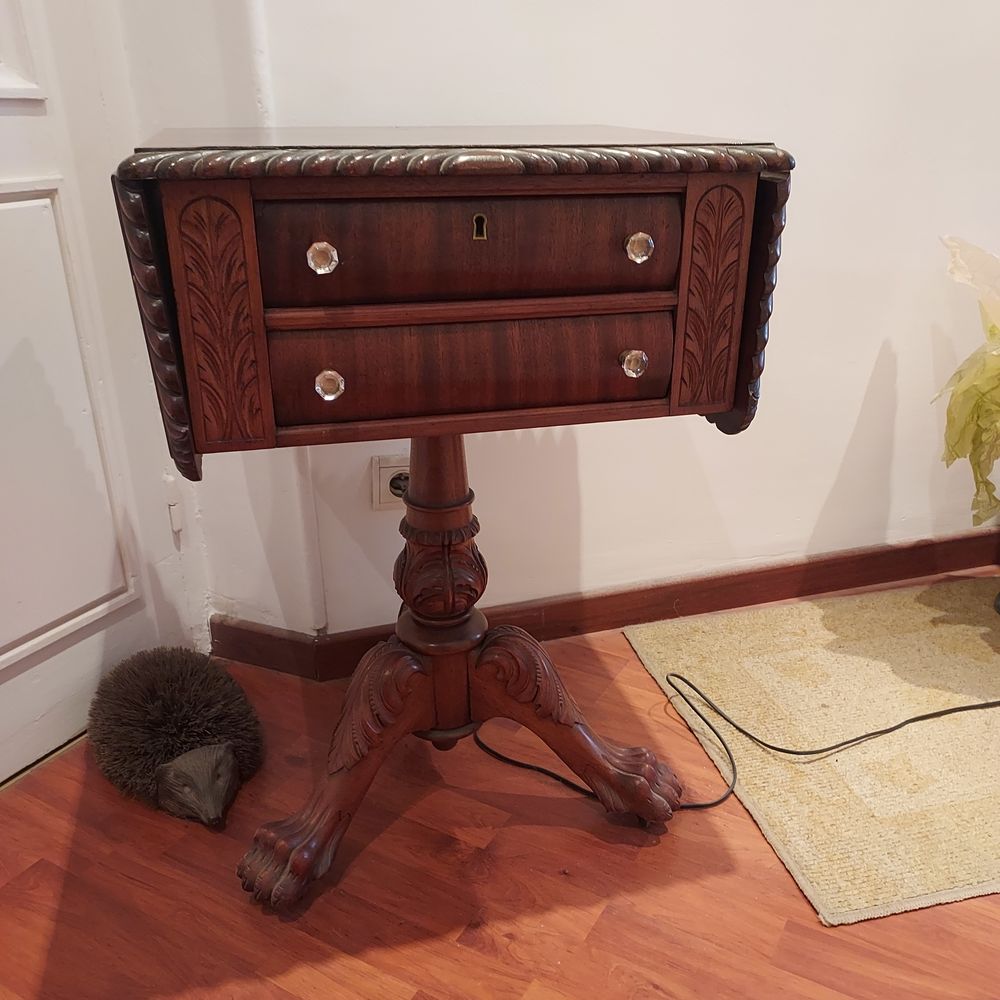 Magnifique petite table 60 Nice (06)