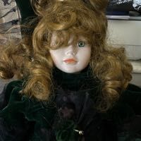 magnifique poup�e en porcelaine 70 Ivry-sur-Seine (94)