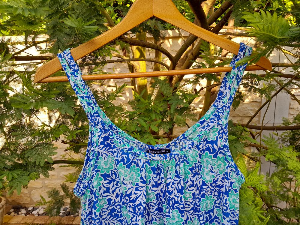 Magnifique robe longue a fleurs et � double bretelle . 15 Saint-Yrieix-sur-Charente (16)