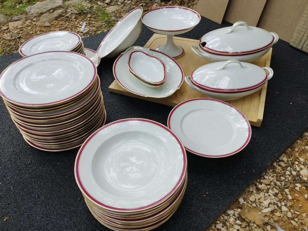 Magnifique service Porcelaine de Limoges+50 pieces 65 M�ounes-l�s-Montrieux (83)