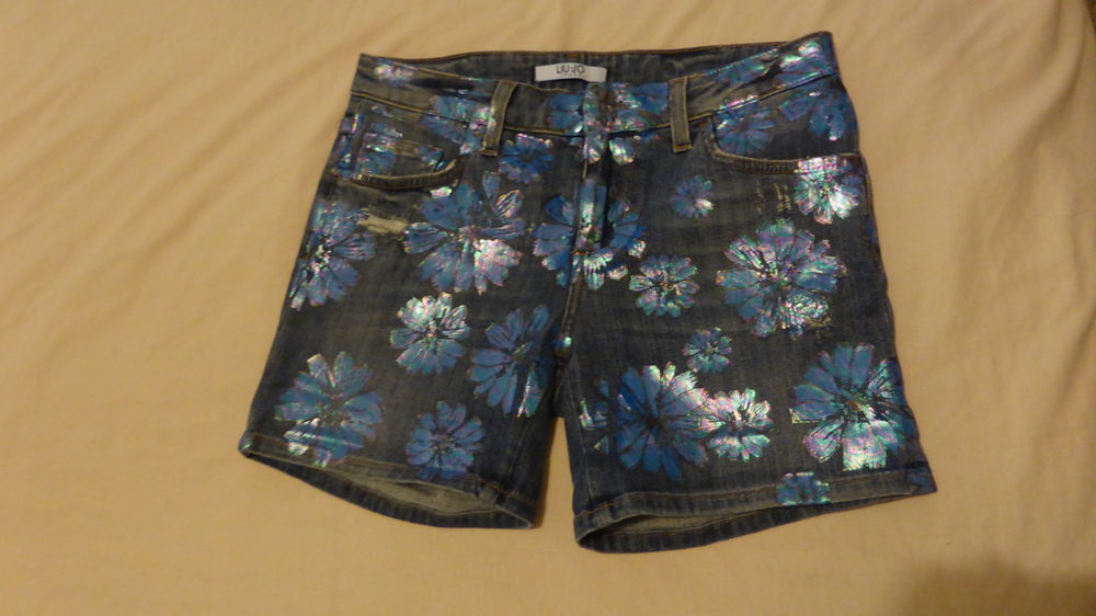 magnifique short Liu jo T25 US soit T36  �tat  Neuf 125 Rocbaron (83)