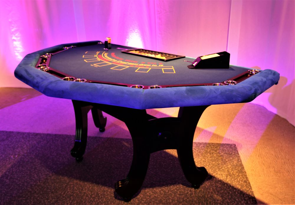 MAGNIFIQUE TABLE DE BLACK-JACK 2000 Grenoble (38)