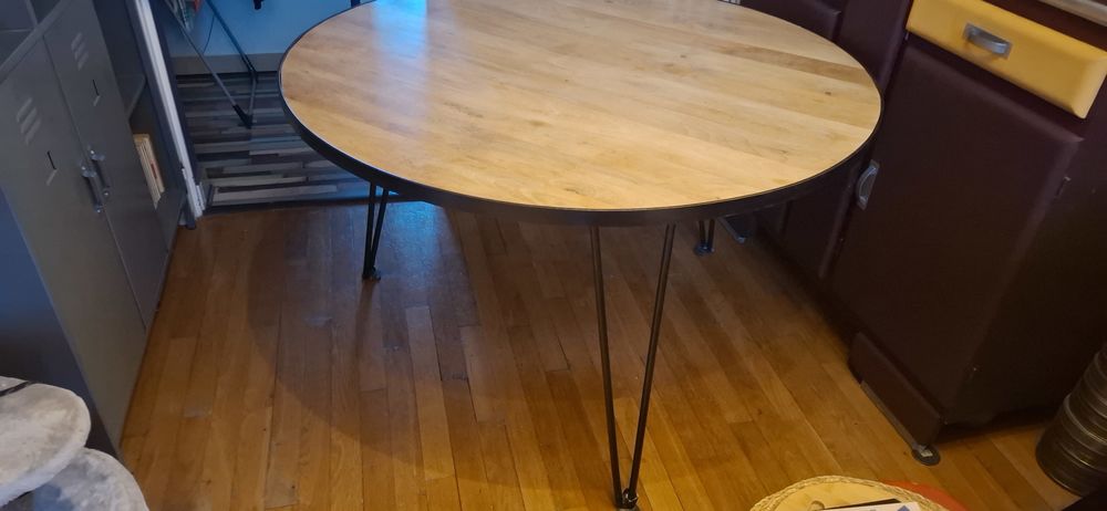 magnifique table ronde en bois de manguier 220 Tours (37)
