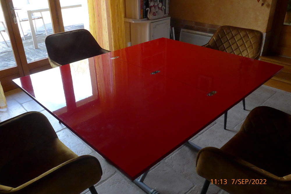 Magnifique table rouge pêtant modulable 180 Vincelles (39)
