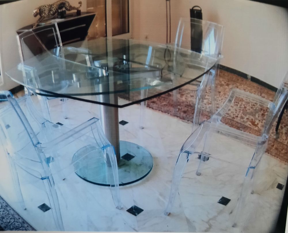 Magnifique table en verre transparent,  EXTAND + 4 chaises 1000 Le Cannet (06)