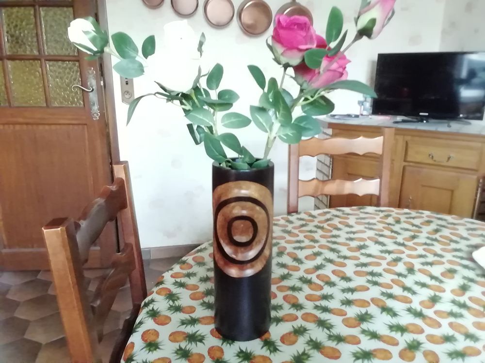 Magnifique vase bois sculpt� Martinique 15 Noyelles-l�s-Vermelles (62)