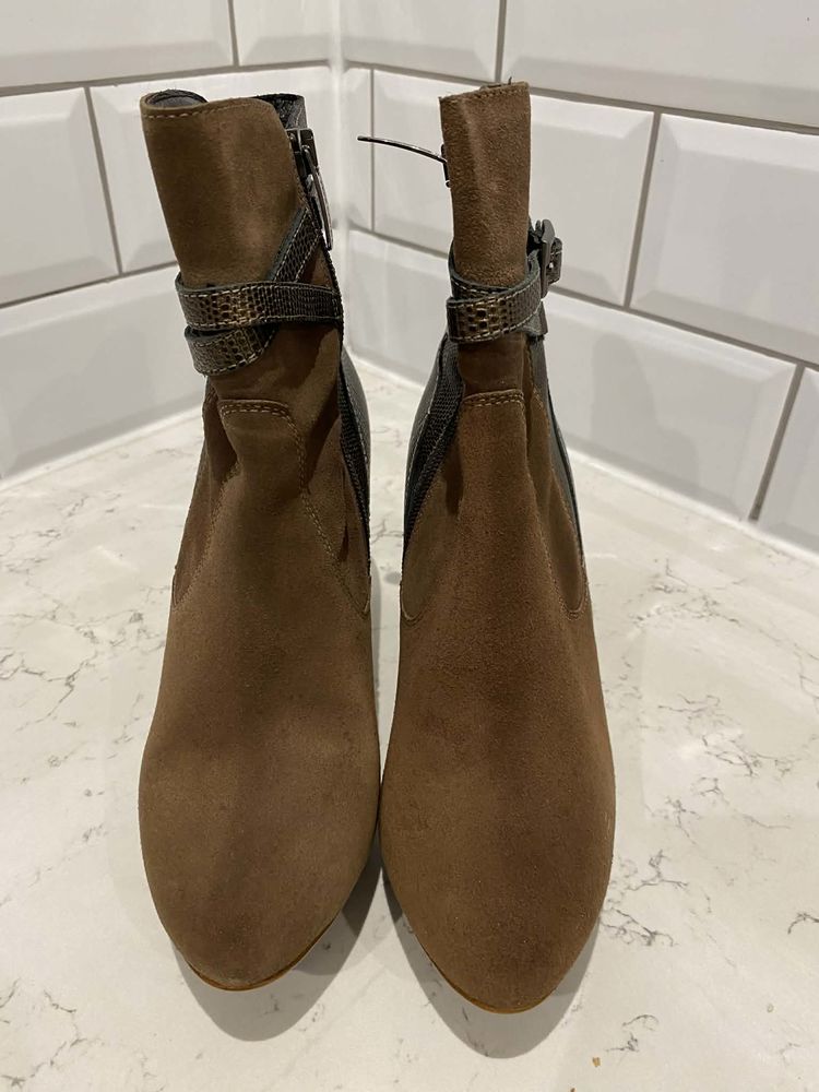 MAGNIFIQUES BOTTINES 150 Domats (89)