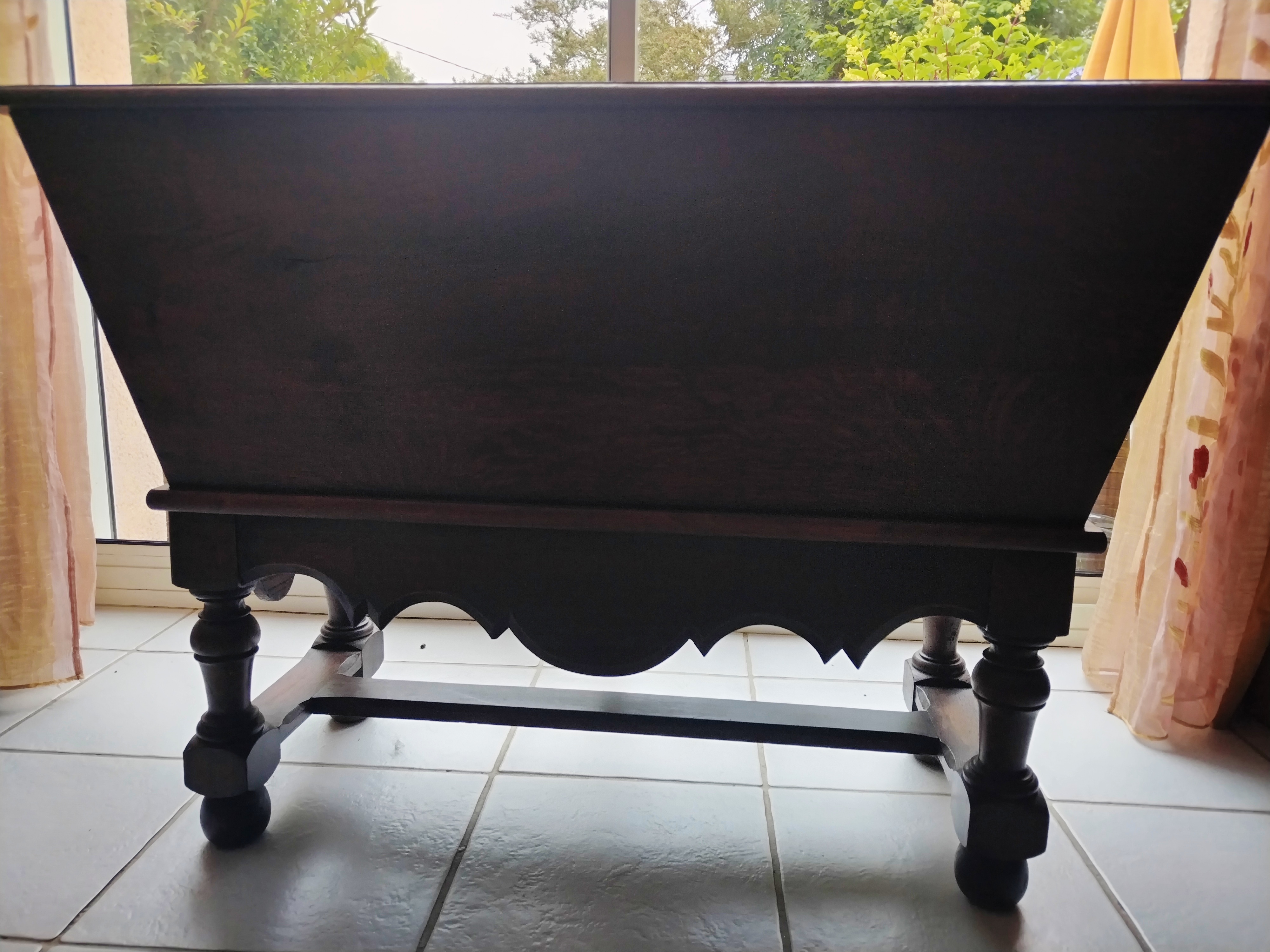 maie bois rustique.
180 Mo�lan-sur-Mer (29)