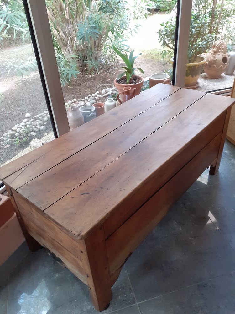 maie en ch�ne 100 Hy�res (83)