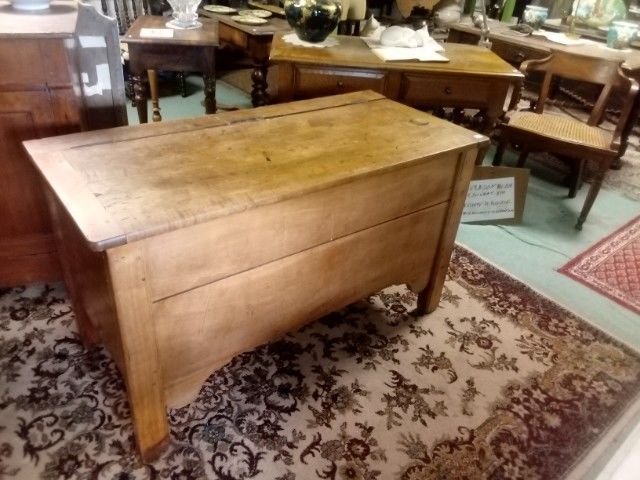 Maie, Coffre ancien 270 Ch�teau-l'�v�que (24)