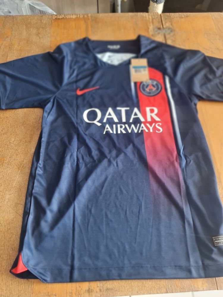 maillot psg 2023 2024 taille L 40 Miramont-de-Guyenne (47)