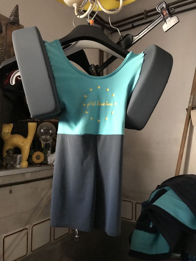 maillot de bain enfant 
15 Toulouges (66)