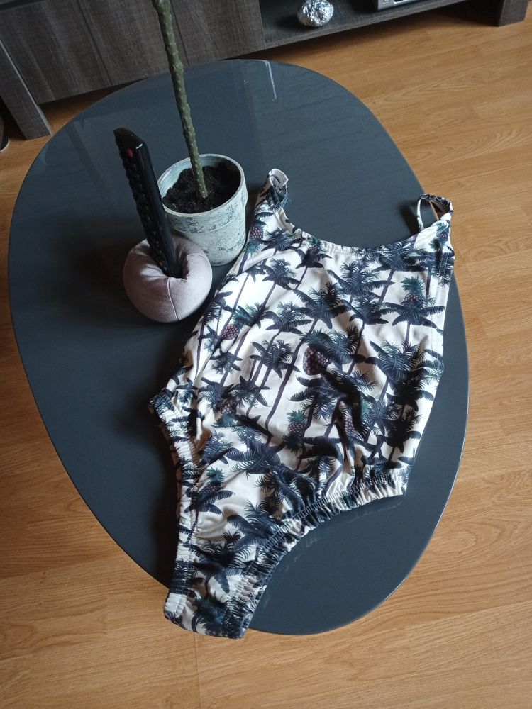 Maillot de bain 1 piece BLANC motifs palmiers et ananas ? Vêtements