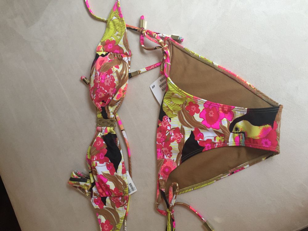 Maillot de bains neuf
10 B�gles (33)