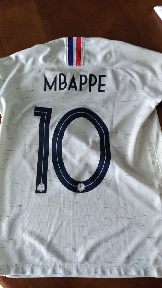 maillot de football équipe de France Mbappé 27 Wattignies (59)