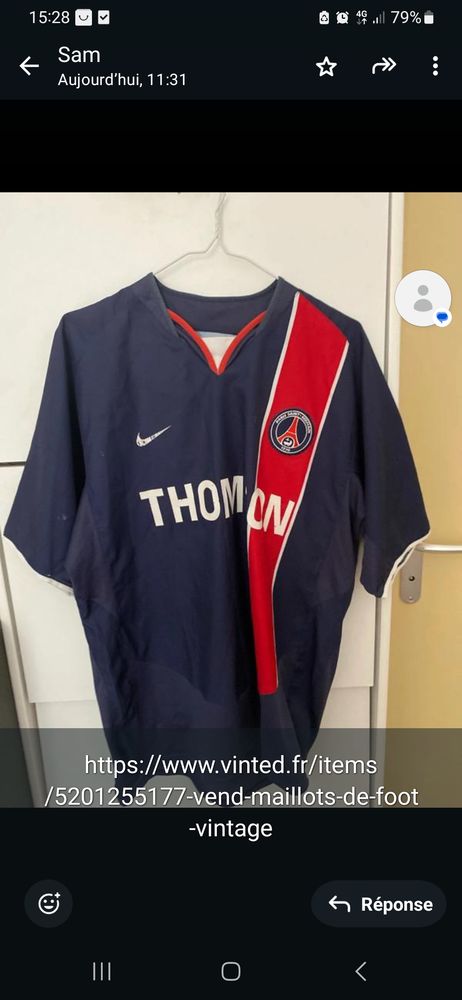 MAILLOT DE FOOTBALL VINTAGE. 
45 La R�union (97)